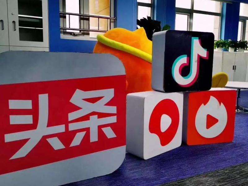Facebook广告如何进行自我评论：策略与注意事项
